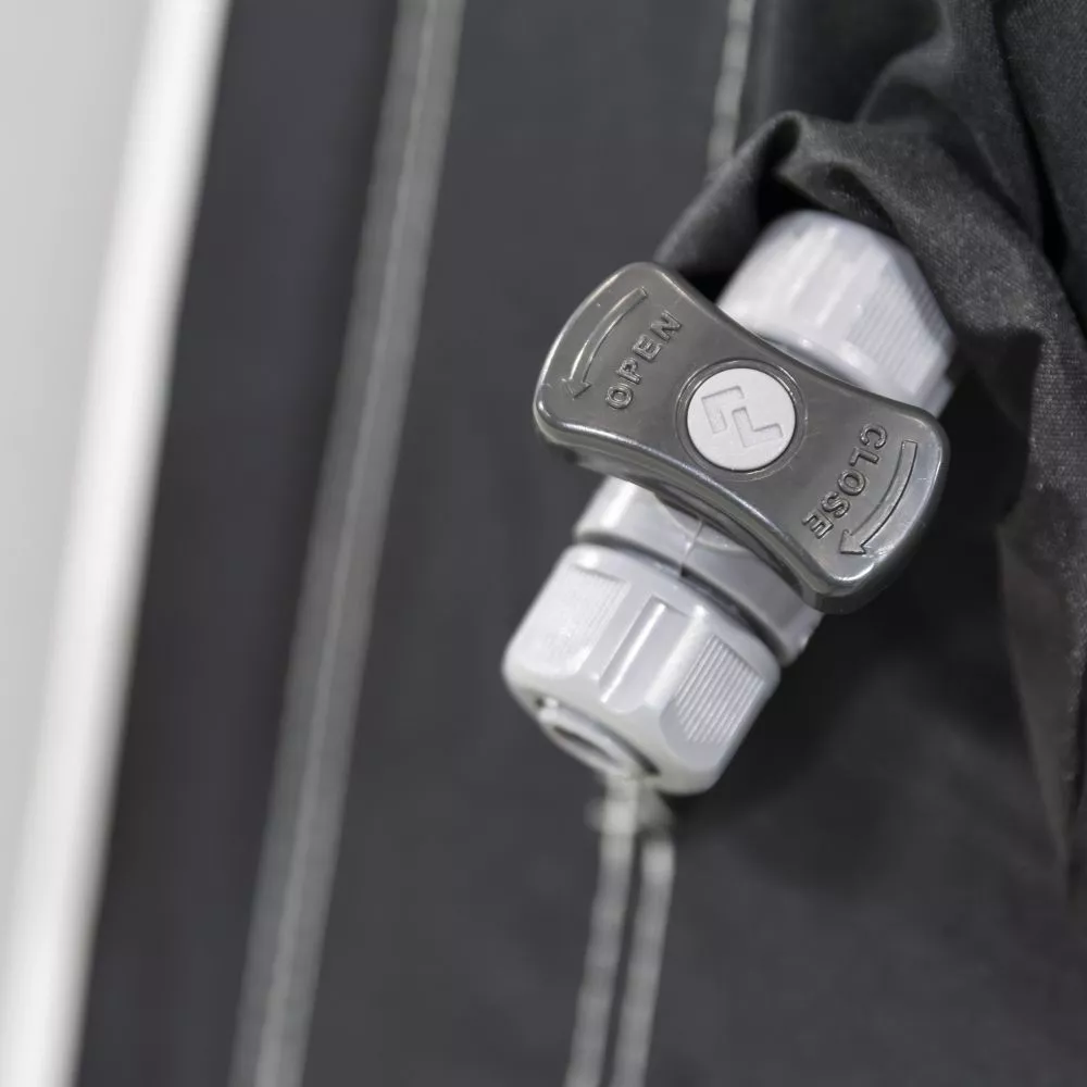 Aufblasbares Vorzelt Dometic Rally Air Pro 200 S 4 Aufblasbares Vorzelt Dometic Rally Air Pro 200 S – Bild 4